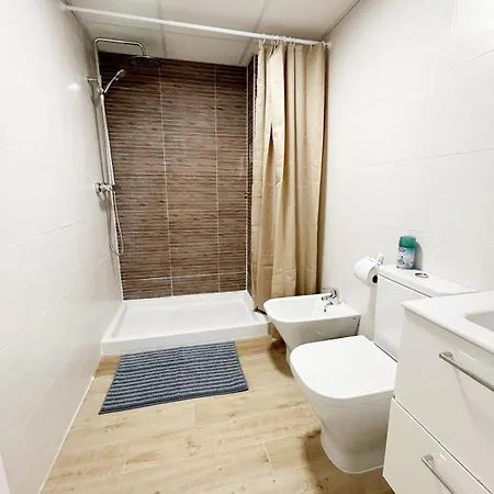 Elegant 3 Bedroom In Torrequebrada Apartment *