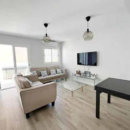 Elegant 3 Bedroom In Torrequebrada