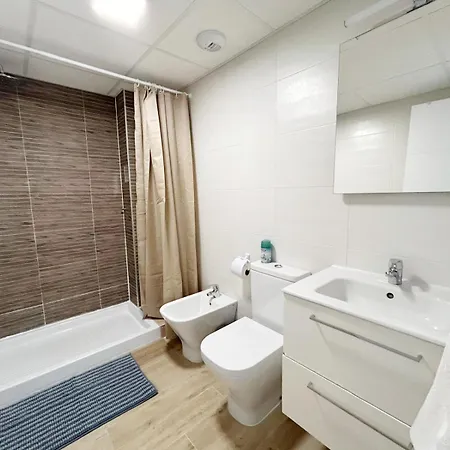 Elegant 3 Bedroom In Torrequebrada Apartment *